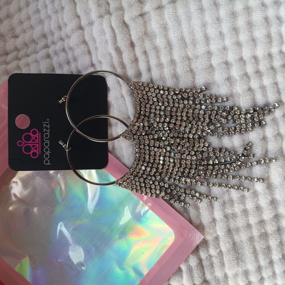 Paparazzi Silver Glam Fringe Earrings